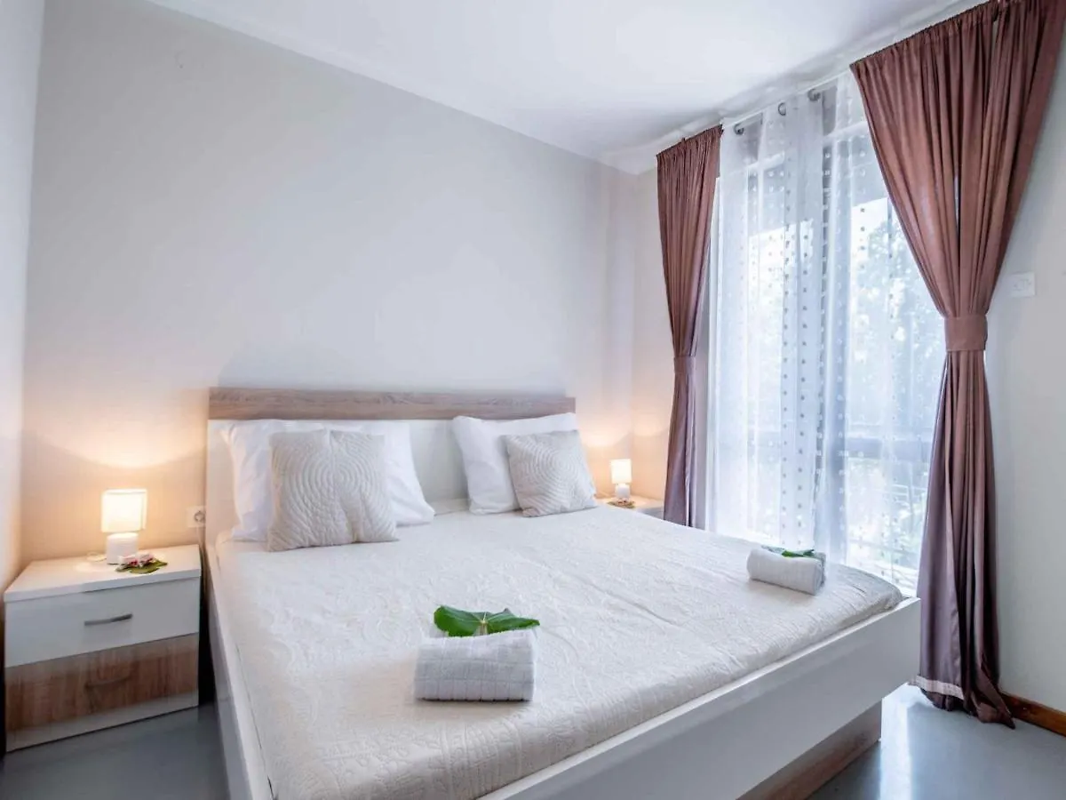 Apartment In Njivice - Insel Krk 45791